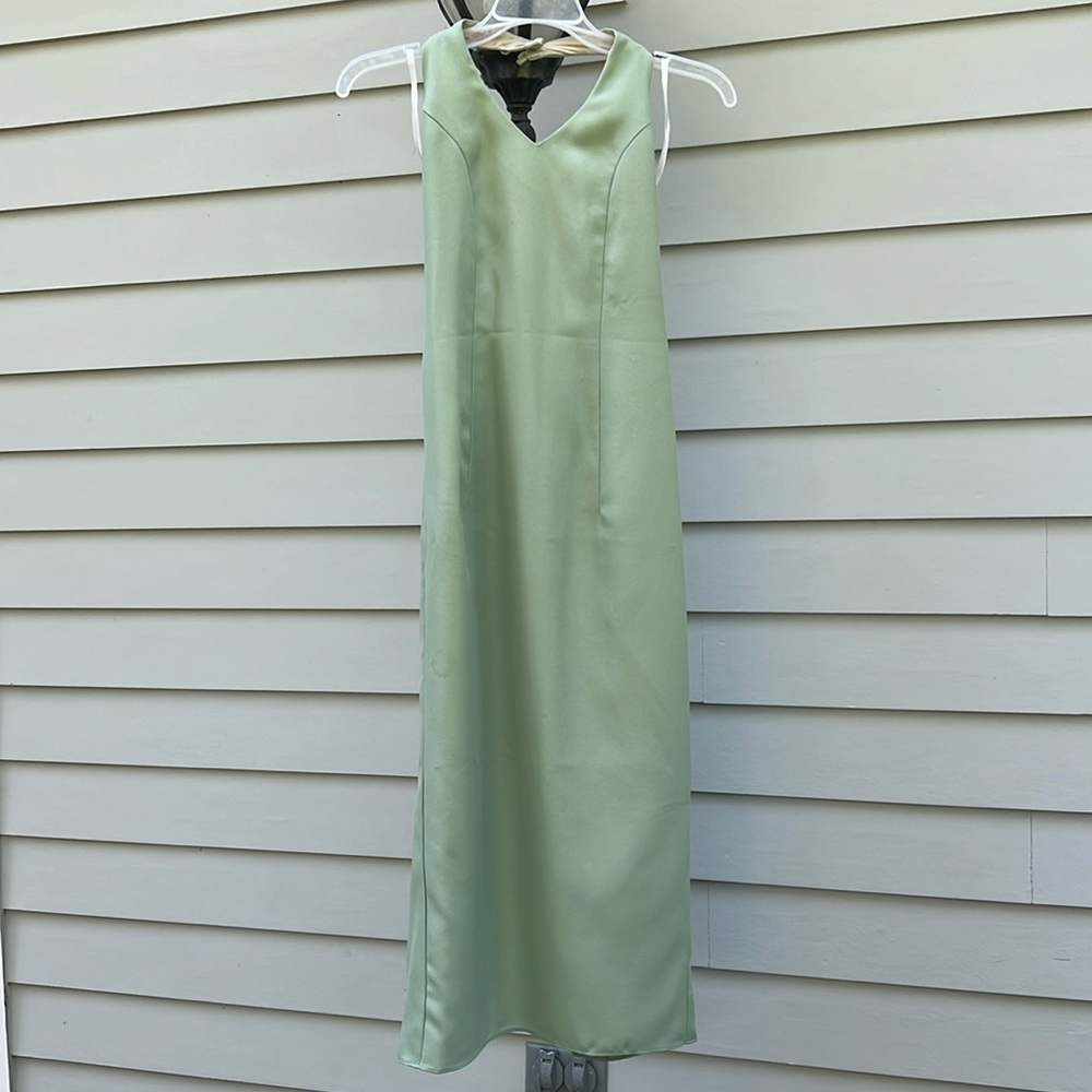 Bill Levkoff size 4 sage green semiformal dress